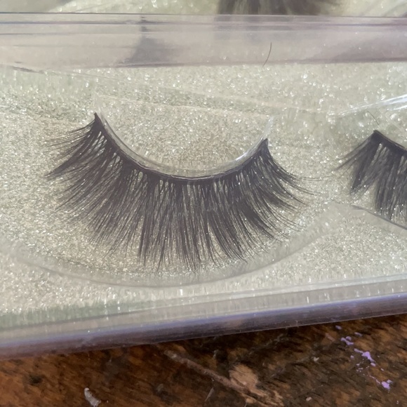 3D Mink Lashes 3 x 21 - Picture 3 of 3